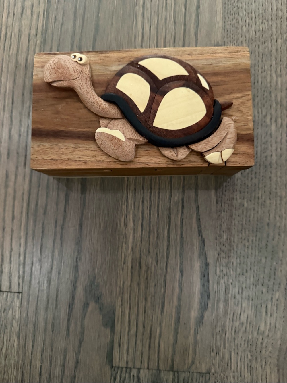 Handmade Wooden Turtle Inlay Box - Brown & Cream